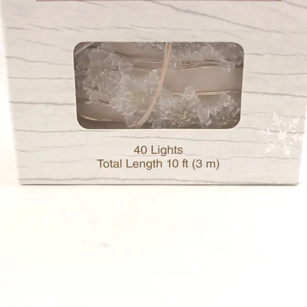 Pier 1 Imports Holiday Snowflake Glimmer Light String 10 ft 40 Lights