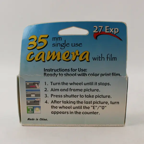 DZ30 27 Exp 35mm Single Use Disposable Camera w/ Film Collectible