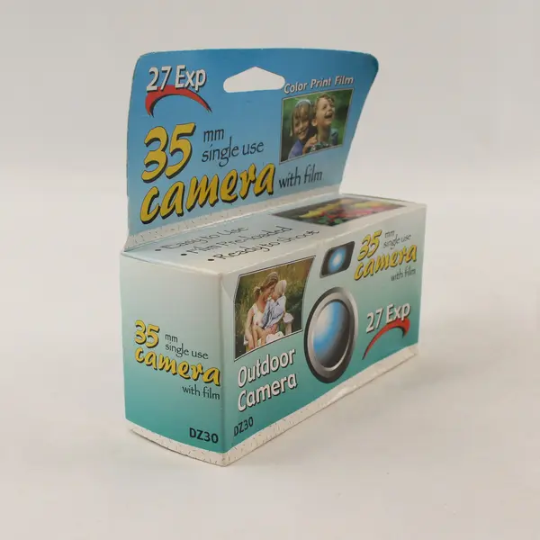 DZ30 27 Exp 35mm Single Use Disposable Camera w/ Film Collectible