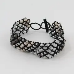 Vintage Black and White Seed Bead Bracelet 7.5"