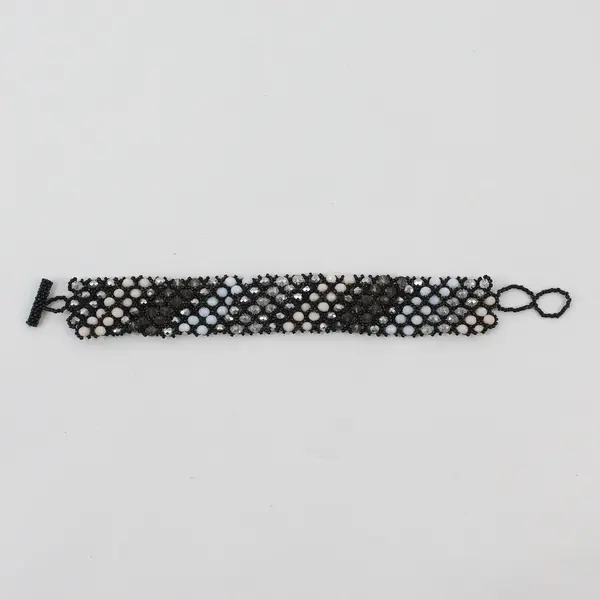 Vintage Black and White Seed Bead Bracelet 7.5"