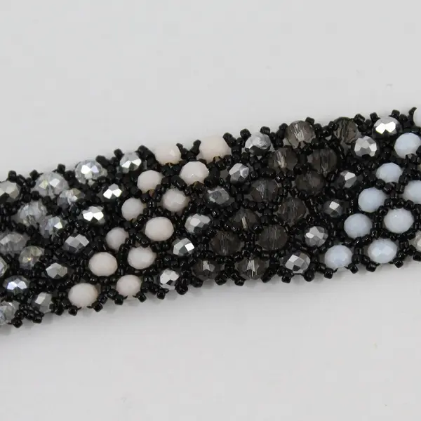 Vintage Black and White Seed Bead Bracelet 7.5"