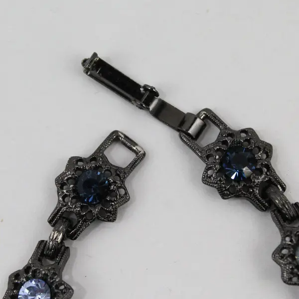 Vintage Blue Rhinestone Starburst Setting Gunmetal Silver-Tone Bracelet 7.5"