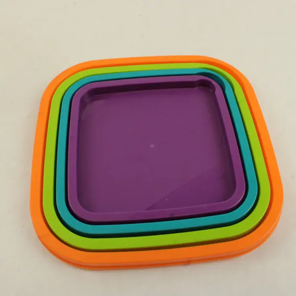 Lot of 4 Klic Box Plastic Storage Containers Assorted Sizes Food Storage