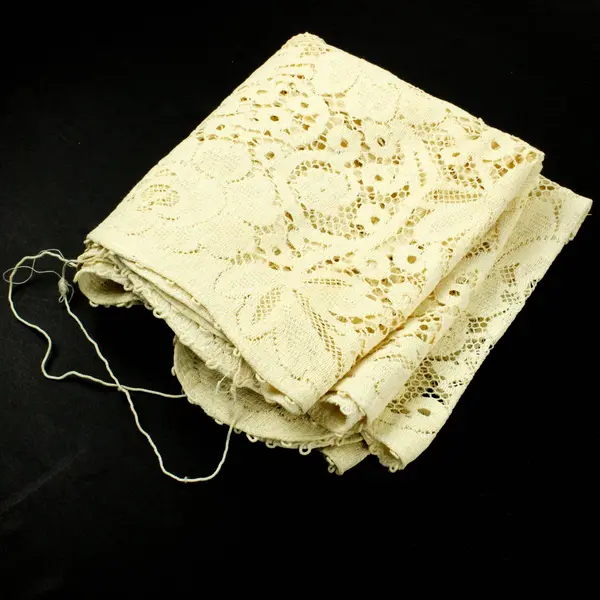 Ivory Floral Guipure Lace Botanical Motif Table Runner 56x15 Pre-Owned