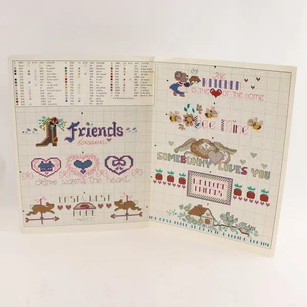 Lot of 2 Vintage Leisure Arts Cross Stitch Fingertip Towel Leaflets 485 2444