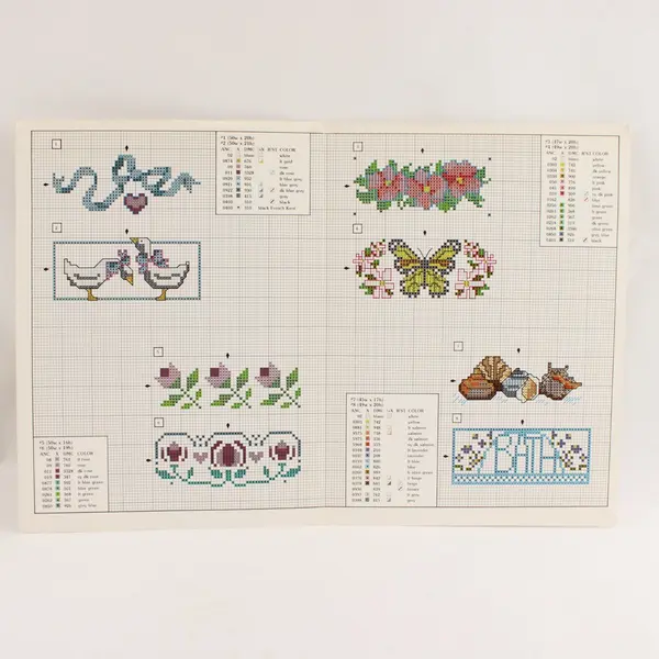 Lot of 2 Vintage Leisure Arts Cross Stitch Fingertip Towel Leaflets 485 2444