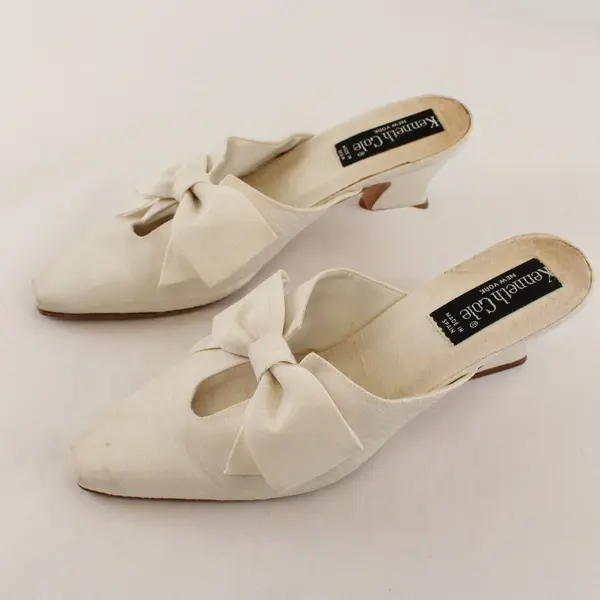 Kenneth Cole Vintage 2000s Ivory Pointed-Toe Mule Heels Bow Sz 7
