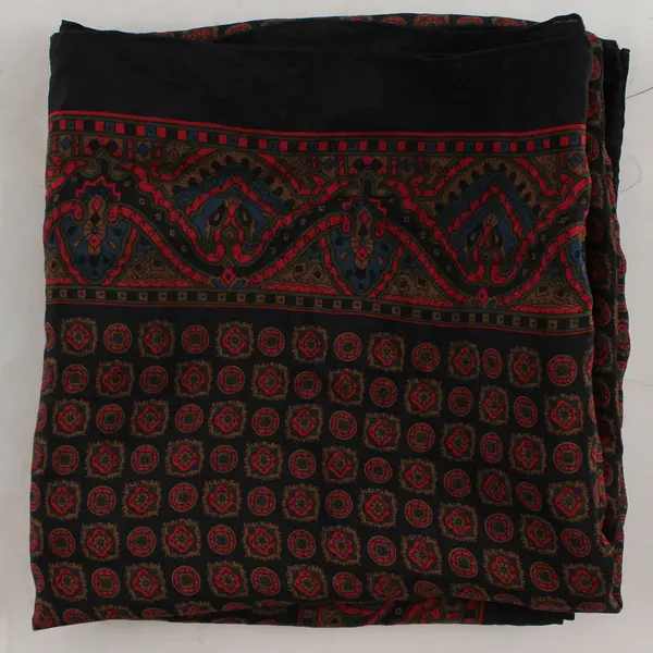 Vintage Club 7 Echo Chiffon Silk Foulard Black Base and Red Geometric Pattern 