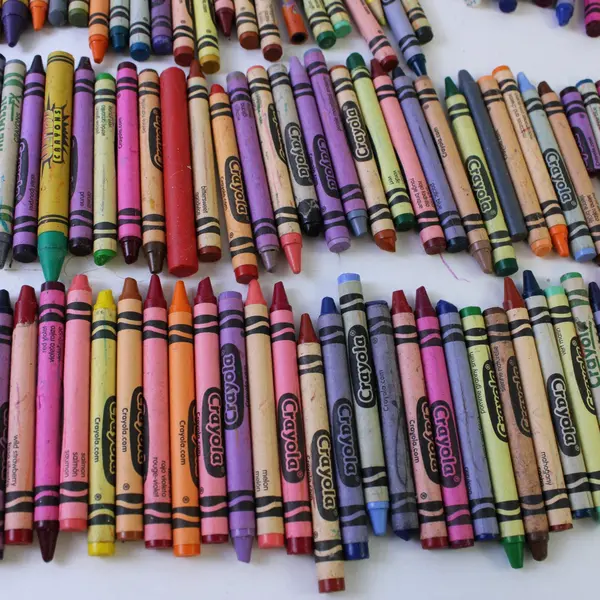 Lot of Crayola Crayons w/ Box 4 lb Assorted Colors