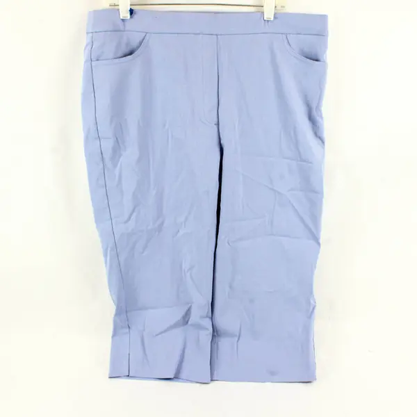 Alfred Dunner Powder Blue Capris Women's Size 14