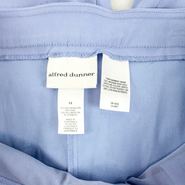 Alfred Dunner Powder Blue Capris Women's Size 14