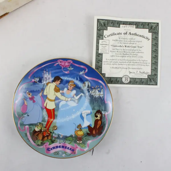 Disney Cinderella's Wish Come True Bradford Exchange Musical Collectible Plate