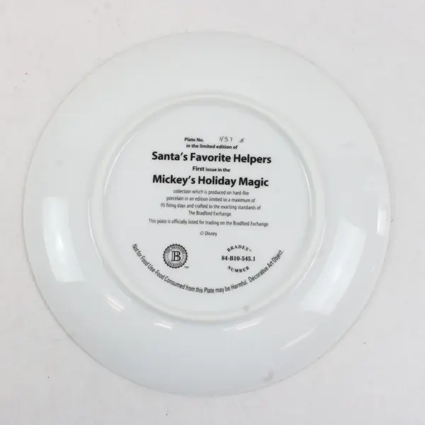 Bradford Exchange Disney Mickey's Holiday Magic Santa's Favorite Helpers Plate