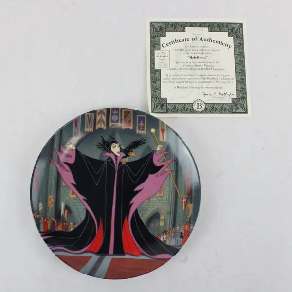 Bradford Exchange Disney Villains Maleficent Plate Bradex 84-B10-32.2