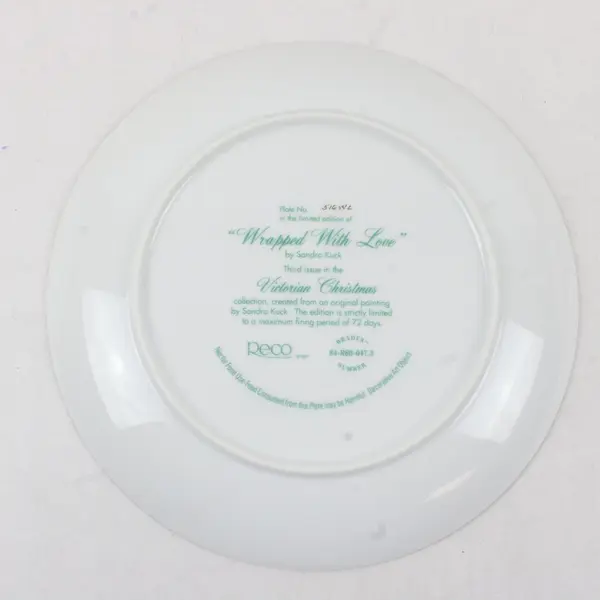 Sandra Kuck Wrapped With Love 1997 Collector Plate Bradex 84-R60-047.3