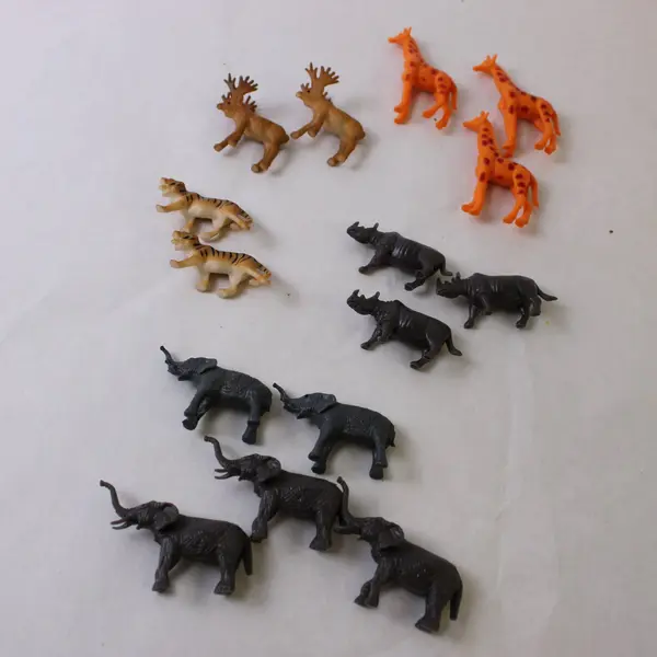 Lot of Assorted Plastic Miniature Wildlife Figures Educational Nature Toys
