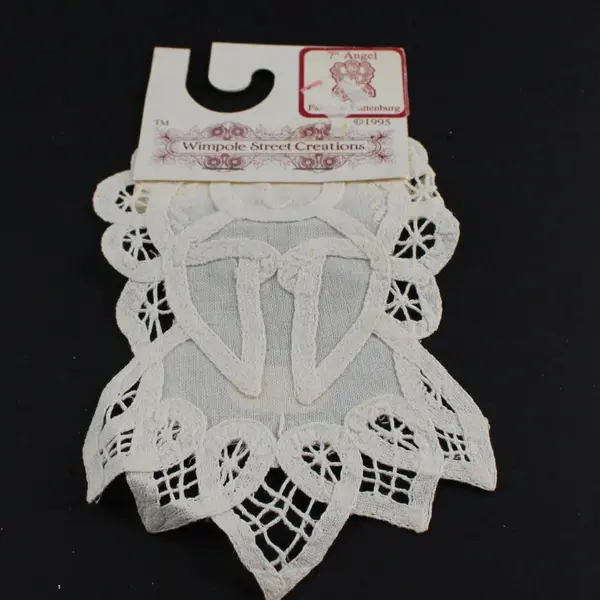 Vintage Wimpole Street Creations Christmas Angel 7" Cutwork Doily 1995