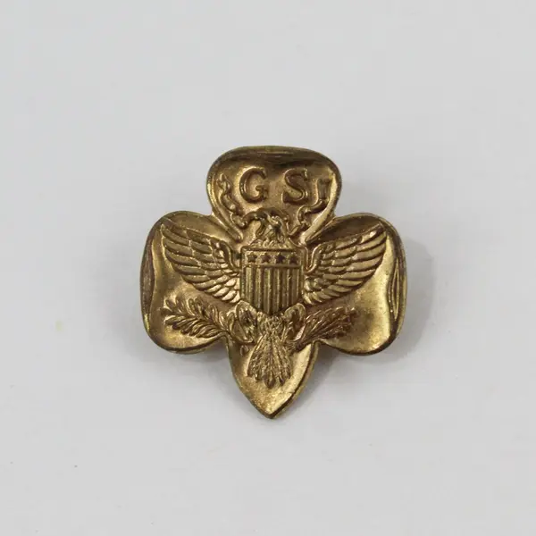 Vintage WW2 Era Girl Scouts Gold-Tone Member Pin