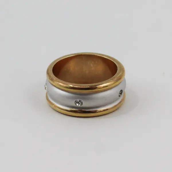 Gold Tone Ring With A Silver Tone Center Band With Rhinestones Size 5.75