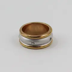 Gold Tone Ring With A Silver Tone Center Band With Rhinestones Size 5.75