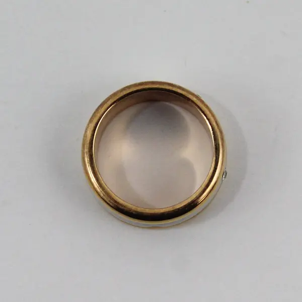 Gold Tone Ring With A Silver Tone Center Band With Rhinestones Size 5.75