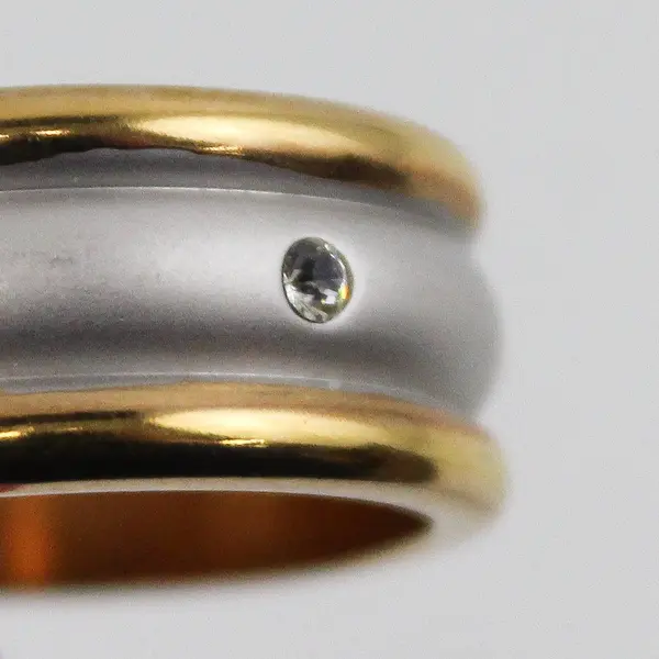 Gold Tone Ring With A Silver Tone Center Band With Rhinestones Size 5.75