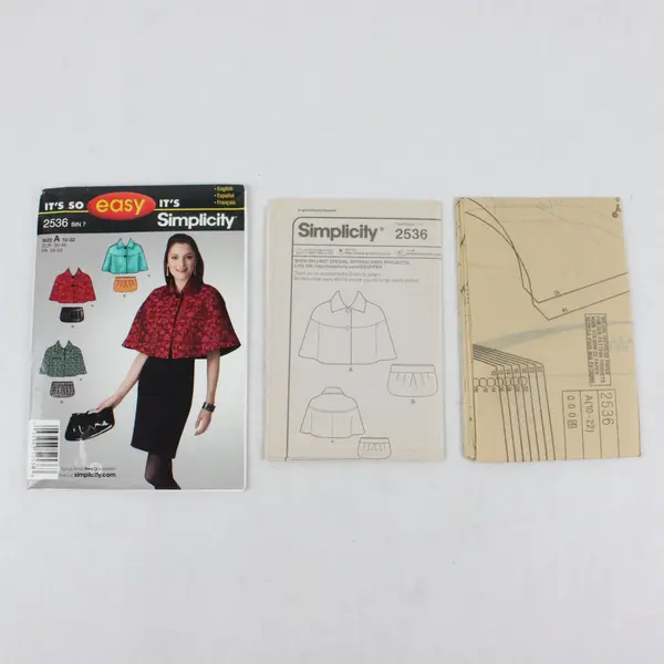 Simplicity 2536 Women's Capelet Clutch Purse Pattern Uncut Size A 10-22
