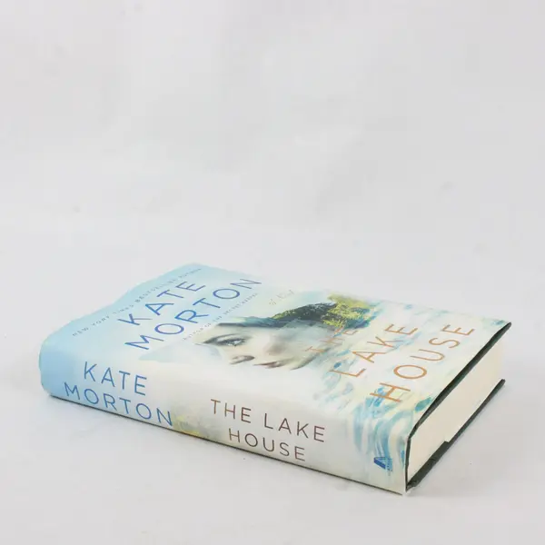 The Lake House: A Novel - Hardcover By Kate Morton