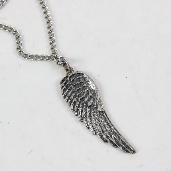 Lot of 3 Necklaces Resin Filigree Gold-Plated Pendant Angel Wing Silver Tone