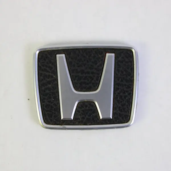 OEM Honda Interior Emblem A115-5711-100-11-1 Civic Accord Used