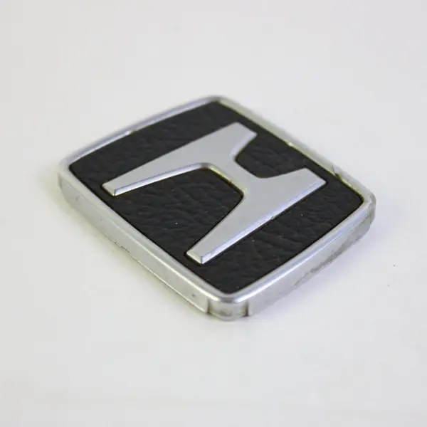 OEM Honda Interior Emblem A115-5711-100-11-1 Civic Accord Used