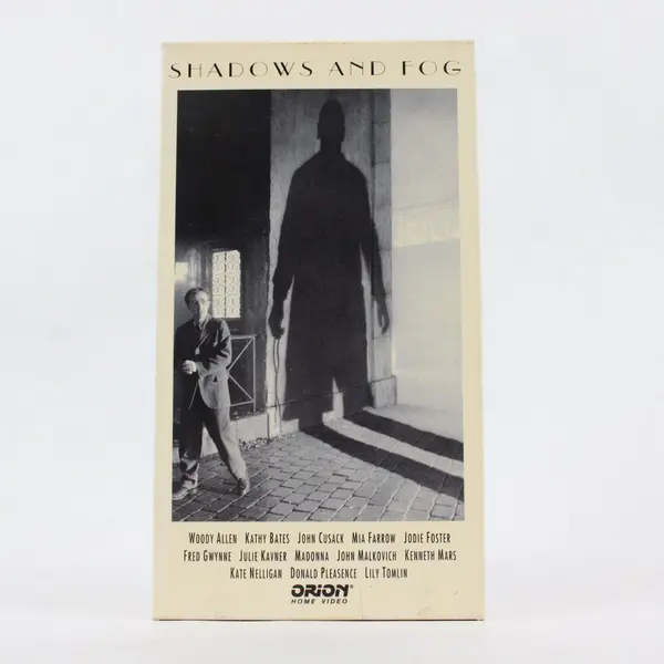 Shadows and Fog VHS Tape, 1992 Woody Allen, Kathy Bates, John Cusack 