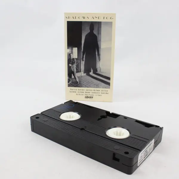 Shadows and Fog VHS Tape, 1992 Woody Allen, Kathy Bates, John Cusack 