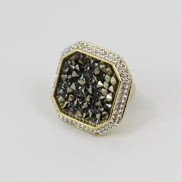 CN Gold Tone Druzy Ring Surrounded By Austrian Crystals Size 7.75