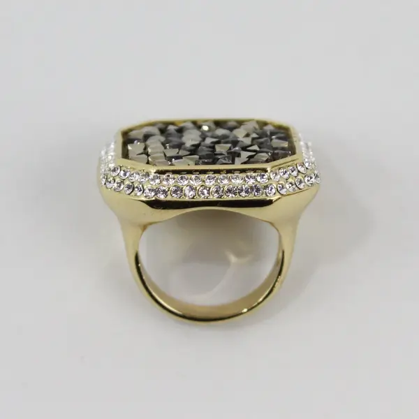 CN Gold Tone Druzy Ring Surrounded By Austrian Crystals Size 7.75