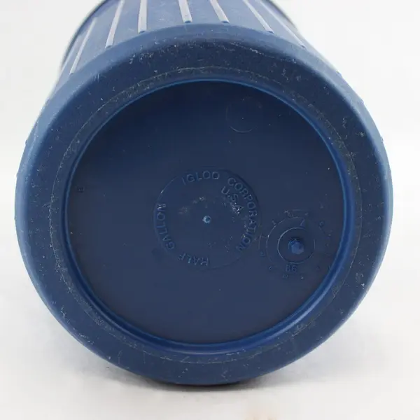 Igloo Explorer 1/2 Gallon Blue Water Jug Camping Hiking Sports