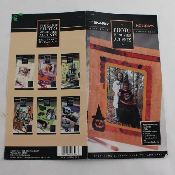 Vintage Fiskars Photo Memories Accents Holidays Scrapbook Kit Booklet #3306