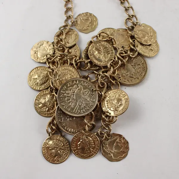 21 Twentyone Gold-Tone Coin Necklace Costume Jewelry 16in