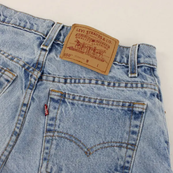 Levi's 550 Relaxed Fit Light Wash Denim Shorts Womens Juniors Size 7