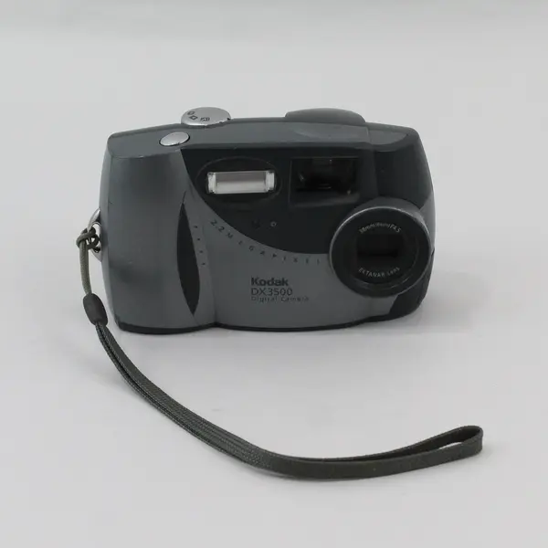 Kodak EasyShare DX3500 2.2MP Digital Camera 38mm Equivalent Lens