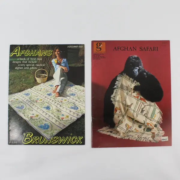 Lot of 2 Vintage Afghan Pattern Booklets Brunswick 1982 Graphworks 1989