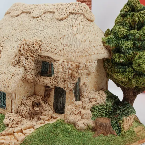 1995 Lilliput Lane Rosy Rafters Paint Your Own Cottage PAINTED