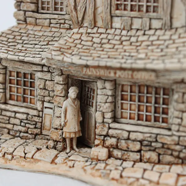 1995 Lilliput Lane Painswick Post Office Paint Your Own Cottage UNPAINTED