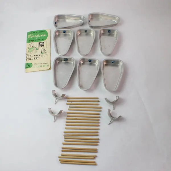 Lot of 8 Vintage Aldon Aluminum Ice Treat Molds USA