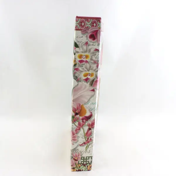 Punch Studio Photo Album Holds 300 Photos Floral Motif 58124
