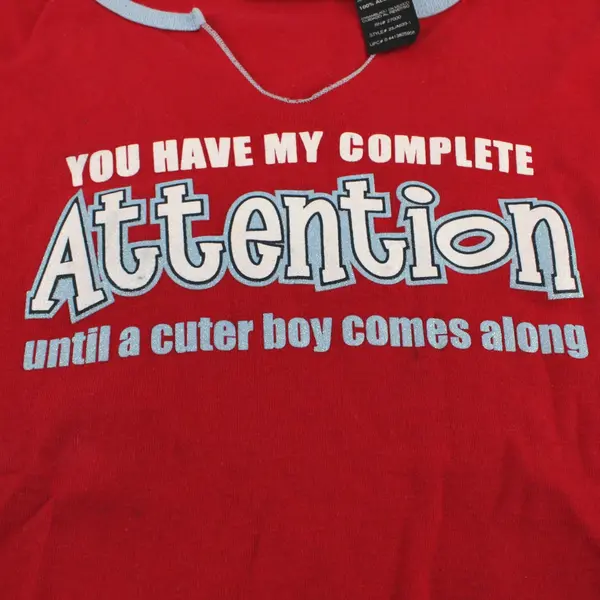 No Boundaries Funny Glittery Red T-Shirt Juniors Large 11/13 FLAWED