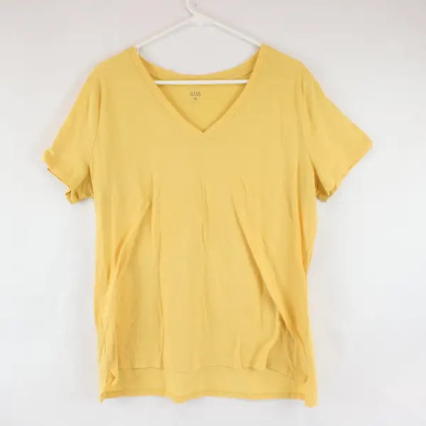 a.n.a A New Approach Yellow V-Neck T-Shirt XXL Short Sleeve Casual Top 