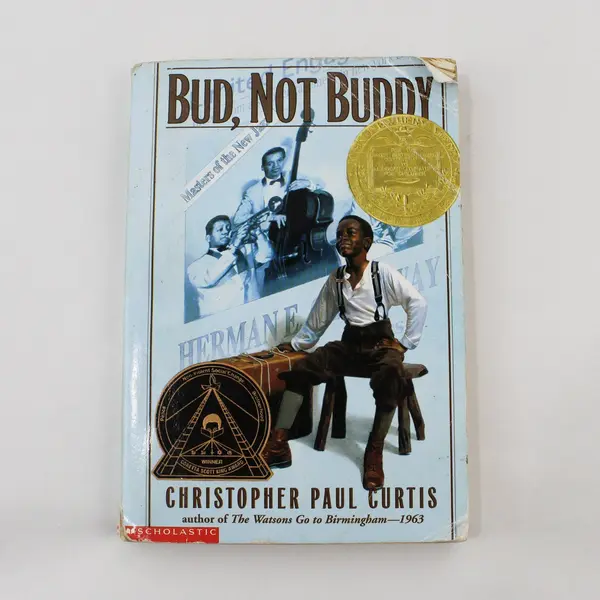 VTG Bud, Not Buddy a Novel by Christopher Paul Curtis 2002 Scholastic Paperback 