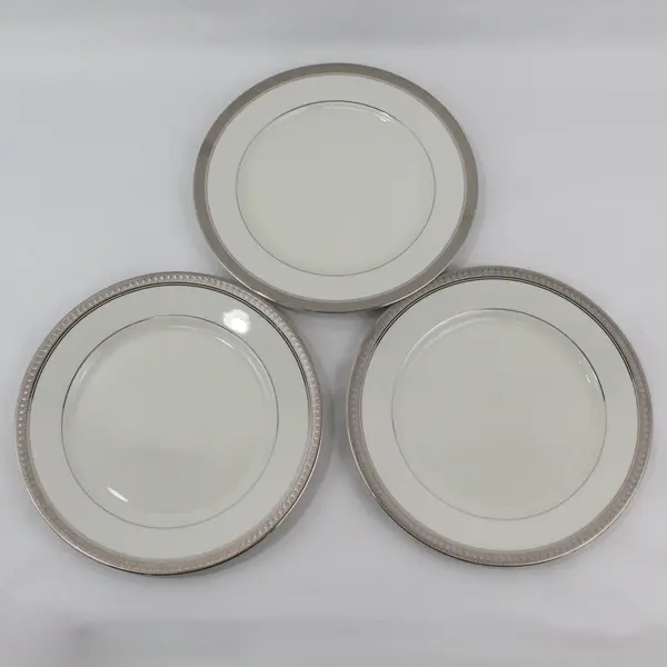 Set of 3 Mikasa Palatial Platinum L3235 10.75in Dinner Plates